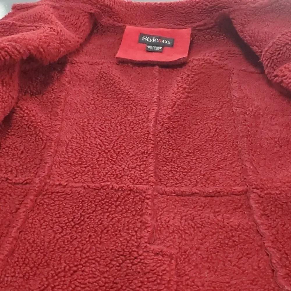 Style & co. Faux fur winter jacket.‎ Small. Beautiful shade of red. Very good.